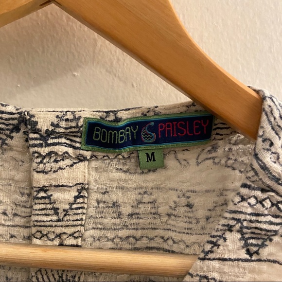 Cream with Navy Pattern Crop Top - Picture 3 of 3